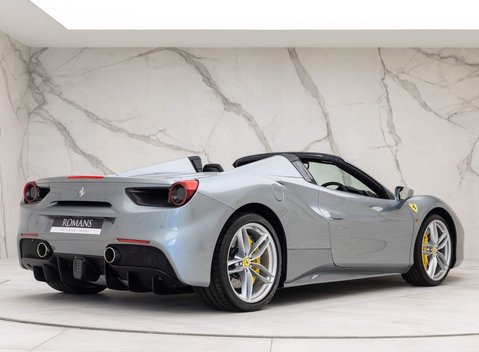 Ferrari 488 Spider 21
