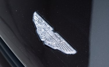 Aston Martin Vanquish S 27