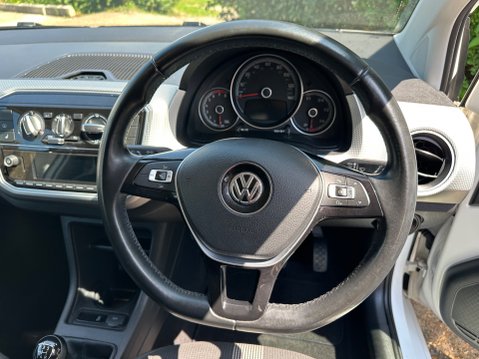 Volkswagen Up HIGH UP 14