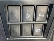 Toyota Hilux Invincible 4WD D-4D Double Cab Pickup 26