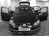 Volkswagen Golf SE NAVIGATION TDI 7