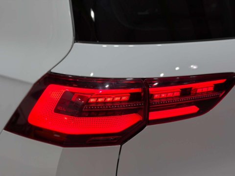 Volkswagen Golf 2.0 TSI R Hatchback 5dr Petrol DSG 4Motion Euro 6 (s/s) (320 ps) 25