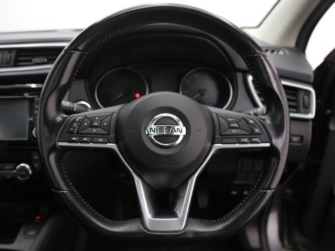 Nissan Qashqai 1.5 dCi Tekna Euro 6 (s/s) 5dr 10