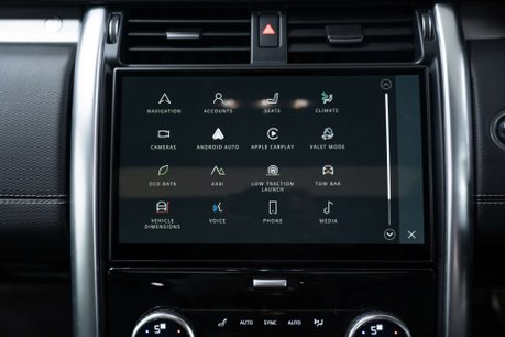 Land Rover Discovery 3.0 Discovery R-Dynamic SE D MHEV Auto 4WD 5dr 19