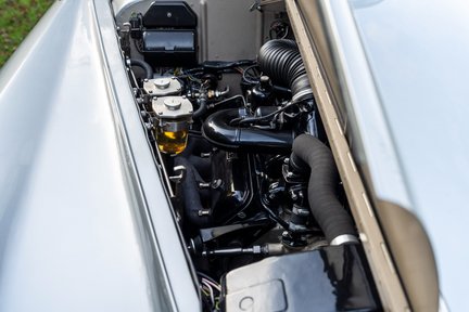 Bentley S2 Continental Drophead 39