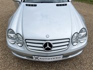 Mercedes-Benz SL Series SL350 29