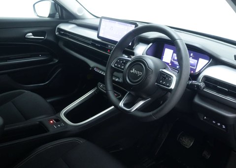 Jeep Avenger 1.2 e-Hybrid Summit SUV 5dr Petrol Hybrid e-DCT Euro 6 (s/s) (100 ps) 39