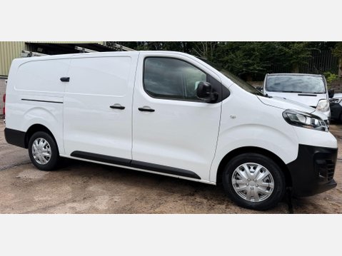 Vauxhall Vivaro 1.5 Turbo D 2900 Dynamic Panel Van 6dr Diesel Manual L2 H1 Euro 6 (s/s) (10 5