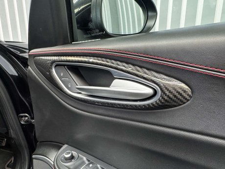 Alfa Romeo Giulia 2.9 V6 Bi-Turbo Quadrifoglio Saloon 4dr Petrol Auto Euro 6 (s/s) (510 ps) 22