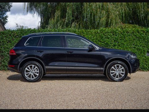 Volkswagen Touareg 3.0 Touareg SE V6 TDI BlueMotion Technology Auto 4WD 5dr 8