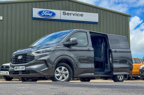 Ford Transit Custom Crew Cab AUTO SWB L1H1 Limited 320 Air Con Alloys Camera Sensors EURO 6