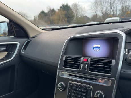 Volvo XC60 2.4 XC60 SE Luxury Nav D5 AWD 4WD 5dr 28