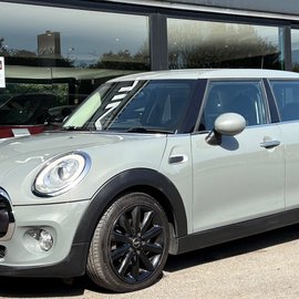 Mini Hatch Cooper D 1.5 Steptronic Automatic Chili / Media XL 5 door - PRO SAT NAV 