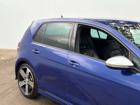 Volkswagen Golf 2.0 Golf R DSG 4WD 5dr 8