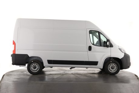 Peugeot Boxer 35 L2H2 PROFESSIONAL PV 4