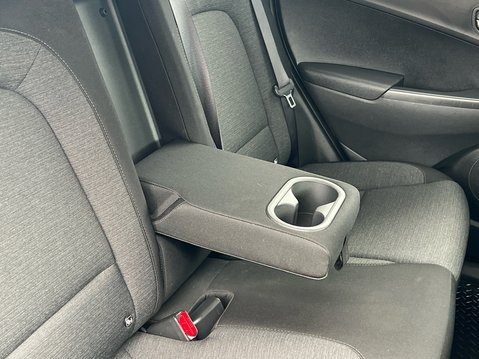 Hyundai KONA PREMIUM 38