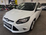 Ford Focus 1.0T EcoBoost Zetec Navigator Euro 5 (s/s) 5dr 3