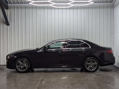 Mercedes-Benz E Class 2.0 E 300 AMG Line de Auto 4dr 4