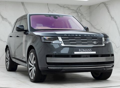 Land Rover Range Rover P530 SV 1