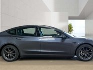 Tesla Model 3 Model 3 Long Range AWD 4WD 4dr 17