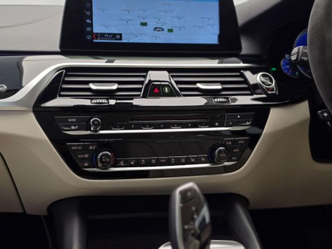 BMW Alpina 3.0d BiTurbo S Switchtronic AWD Euro 6 4dr 33