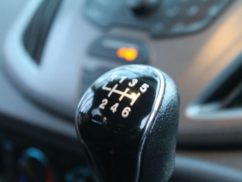 Ford Transit 2.2 TDCi 460 HDT L4 H3 4dr (18 seats) 21