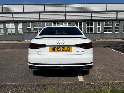Audi A4 2.0 A4 Black Edition 35 TFSI Semi-Auto 4dr 5