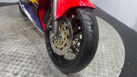 Honda RVF 2000 LATE REGISTERED GENUINE 8K CLASSIC 400CC SUPER SPORT 7