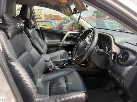 Toyota Rav4 2.2 D-4D Invincible SUV 5dr Diesel Manual 4WD Euro 5 (150 ps) 10