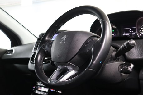 Peugeot 208 S/S TECH EDITION 12