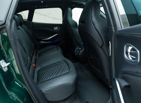 Aston Martin DBX 707 16