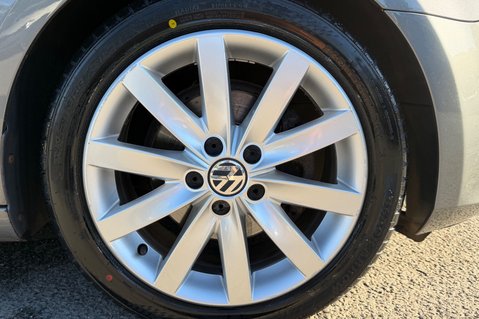 Volkswagen Golf GT TDI DSG - INCREDIBLE HISTORY WITH 14 SERVICES RECORDED 43