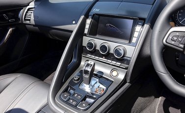 Jaguar F-Type S V8 Convertible 10