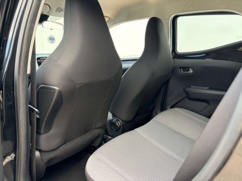 Toyota Aygo 1.0 Aygo X-Play TSS VVT-i 5dr 49