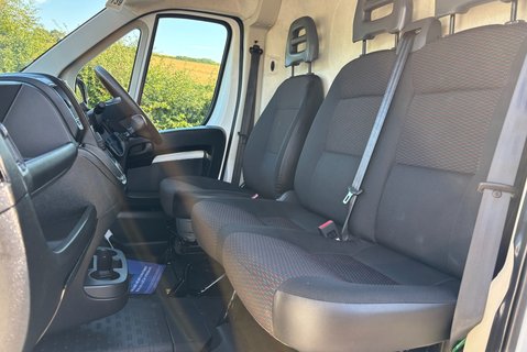 Citroen Relay 33 L1H1 X 120 ps BlueHdi Panel Van - Racking & Invertor 3
