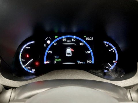 Toyota Yaris Cross 1.5 VVT-h Design SUV 5dr Petrol Hybrid E-CVT Euro 6 (s/s) (116 ps) Parking 14