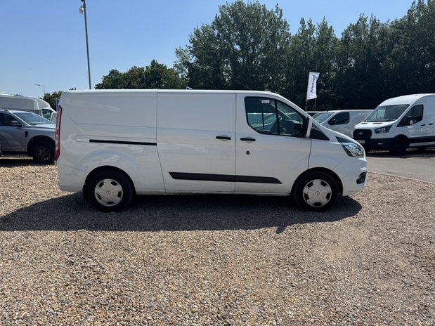 Ford Transit Custom LWB L2H1 Low Roof Trend Air Con (SOLD KH) Sensors EURO 6 5