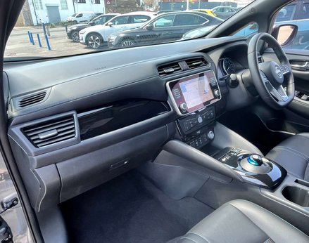 Nissan LEAF Leaf E + N-Connecta Electric, 60.9 kw/h battery, 239 mile range 5dr 17