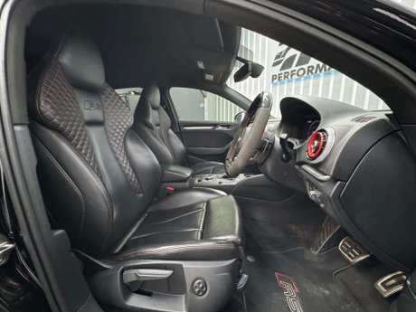 Audi RS3 2.5 TFSI Saloon 4dr Petrol S Tronic quattro Euro 6 (s/s) (400 ps) 7