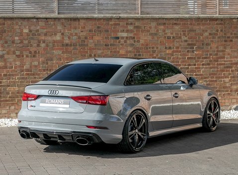 Audi RS3 Saloon 9