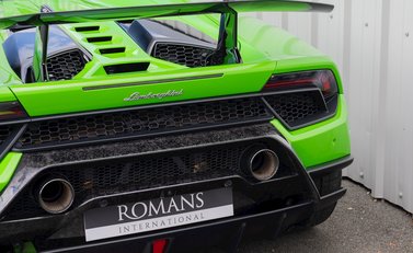 Lamborghini Huracan Spyder LP640-4 Performante 23