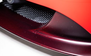 Aston Martin V12 Vantage S Roadster 36