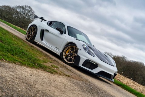Porsche 718 Cayman GT4 RS 19