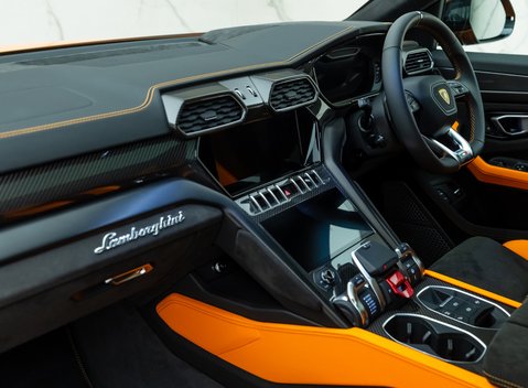 Lamborghini Urus Pearl Capsule 20