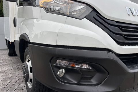 Iveco Daily 35C14HB Hi-Matic Luton with Tail Lift 21