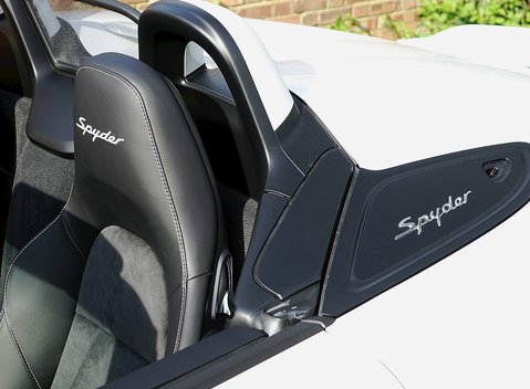 Porsche Boxster Spyder 12