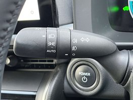 Toyota C-HR 1.8 C-HR Design HEV CVT 5dr 53