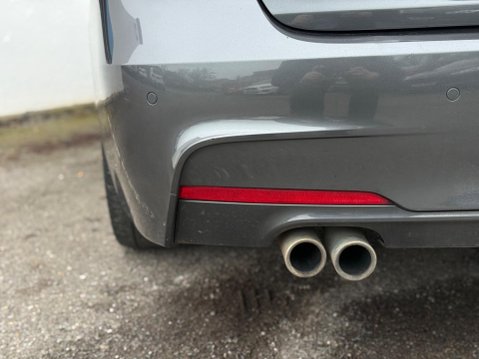 BMW 3 Series 3.0 330d M Sport Auto xDrive Euro 5 (s/s) 4dr 38