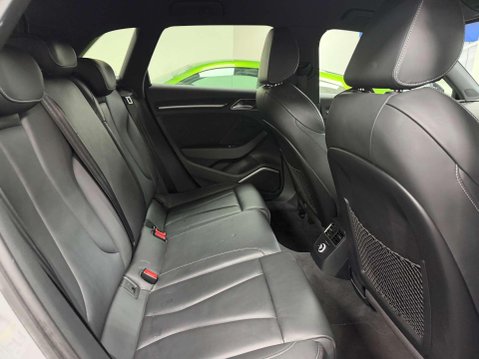 Audi RS3 2.5 TFSI Sportback 5dr Petrol S Tronic quattro Euro 6 (s/s) (400 ps) 45
