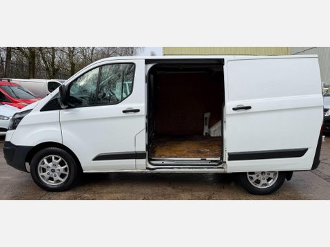 Ford Transit Custom 2.0 TDCi 250 Panel Van 5dr Diesel Manual L1 H1 (163 g/km, 104 bhp) 17